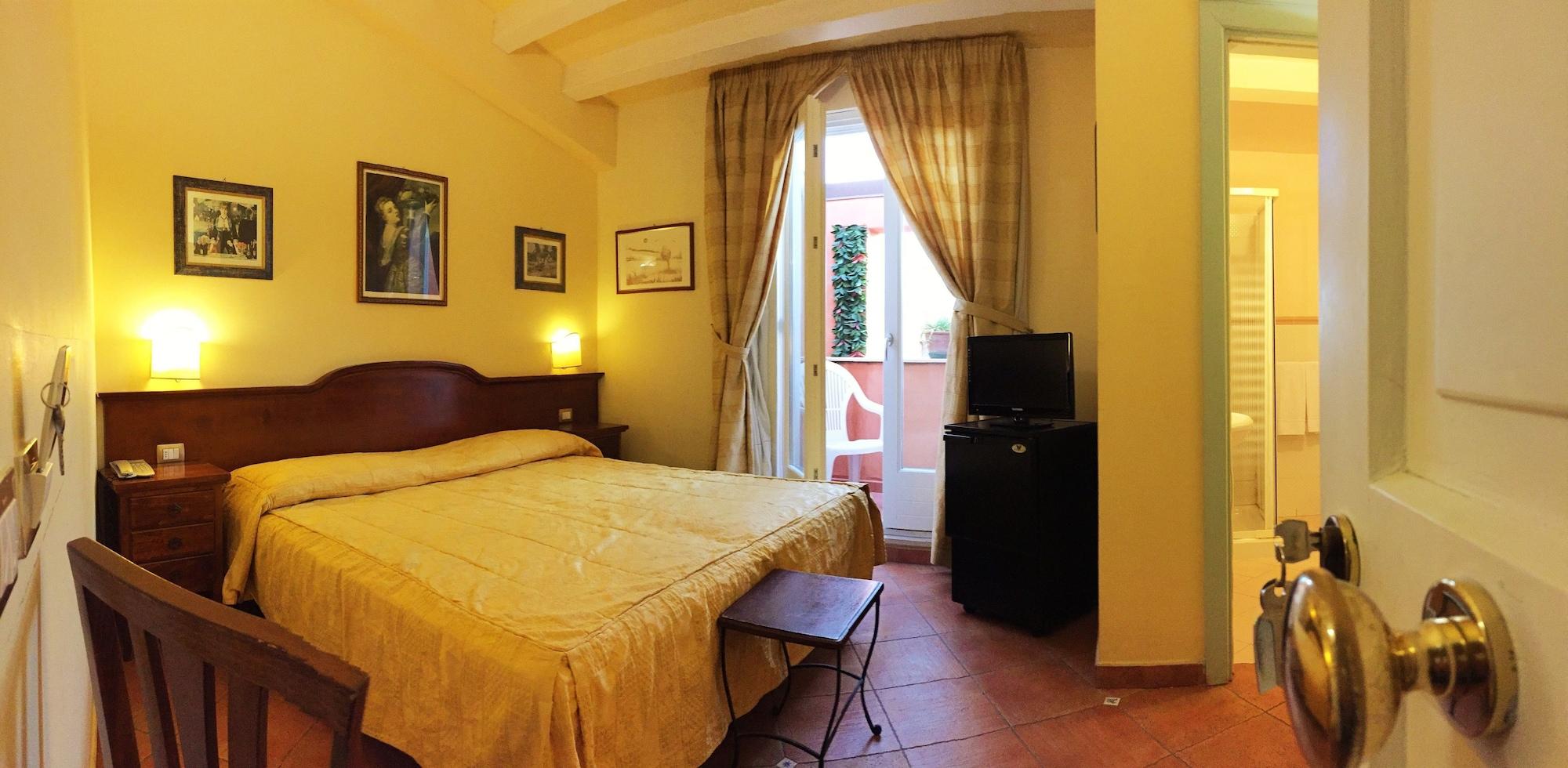 Hotel Mediterraneo Syracuse Exterior photo