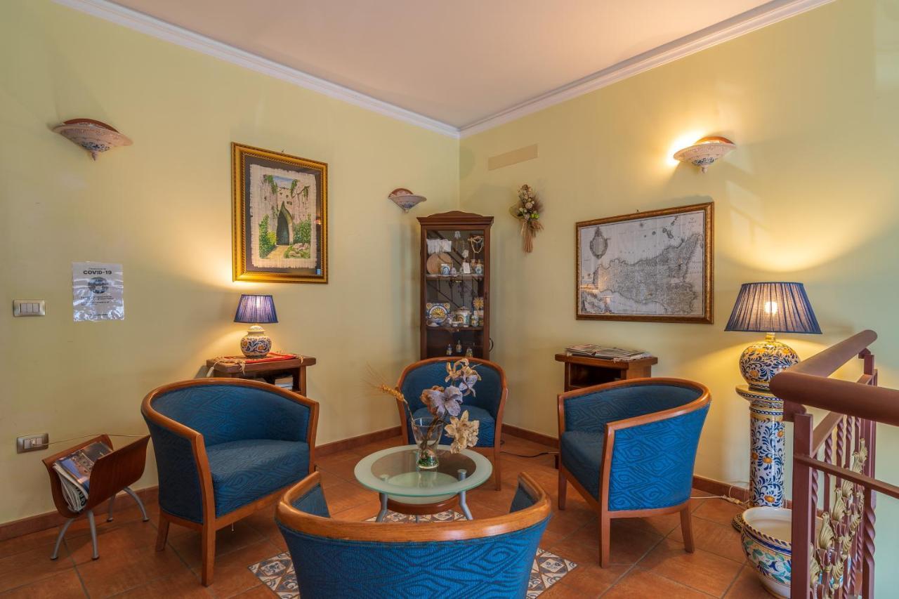 Hotel Mediterraneo Syracuse Exterior photo