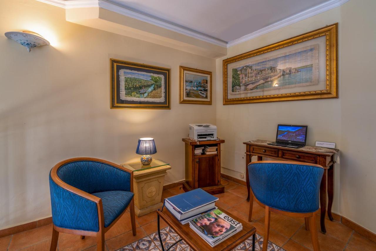 Hotel Mediterraneo Syracuse Exterior photo
