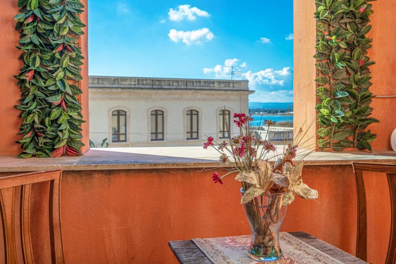 Hotel Mediterraneo Syracuse Exterior photo