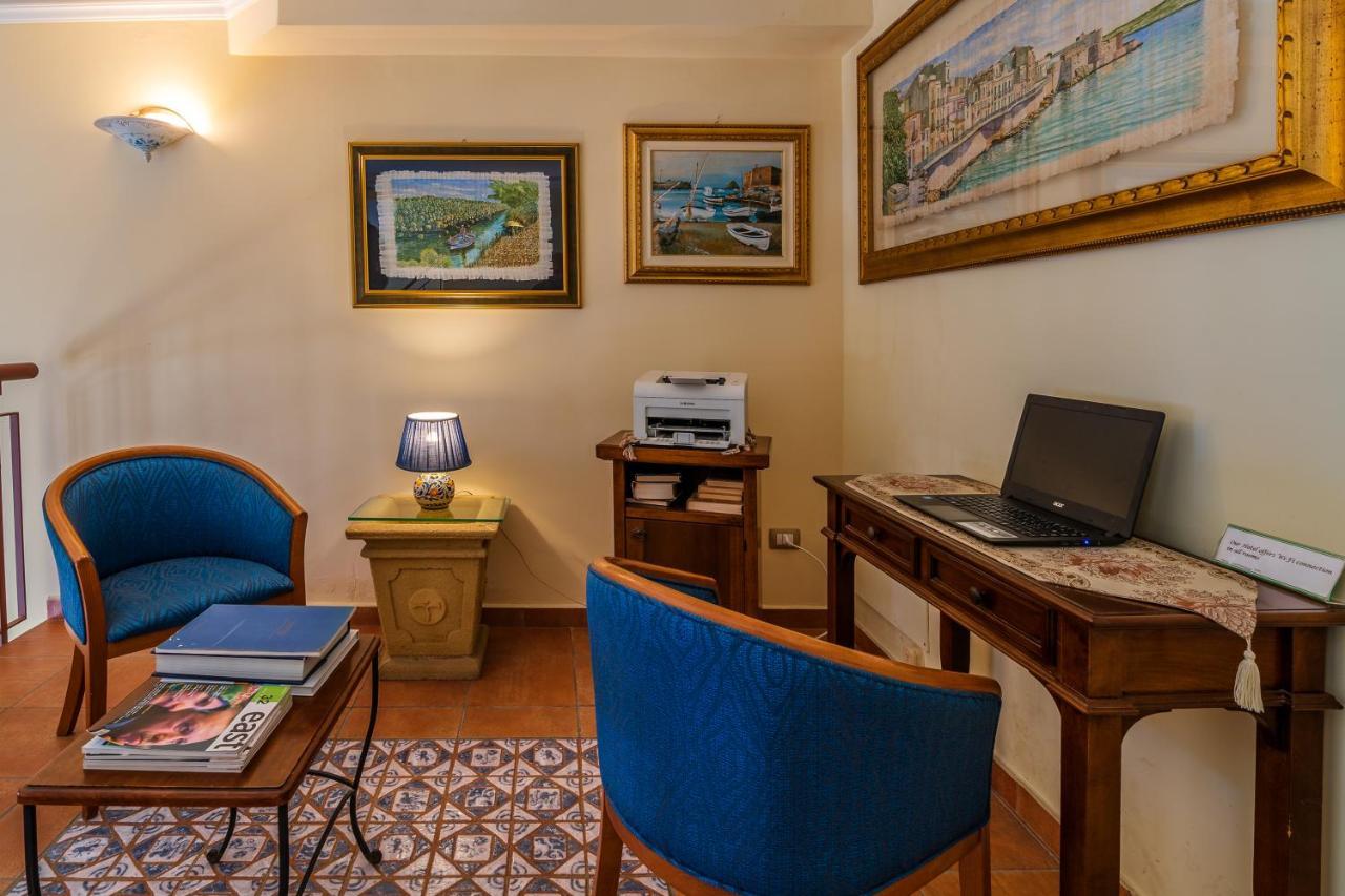 Hotel Mediterraneo Syracuse Exterior photo