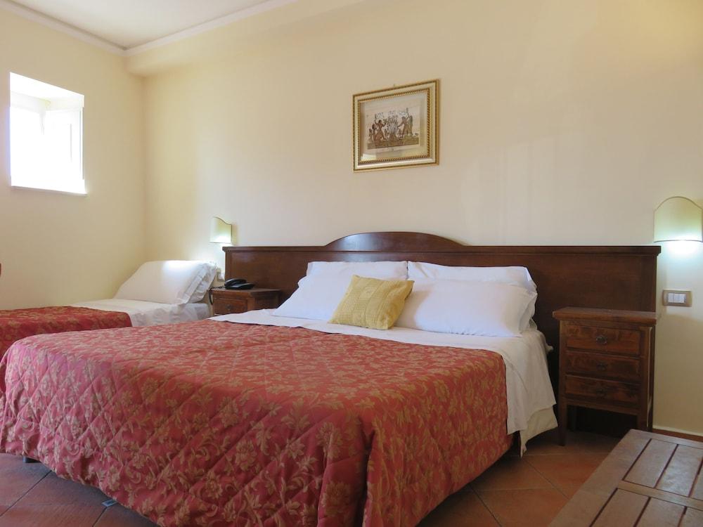 Hotel Mediterraneo Syracuse Exterior photo
