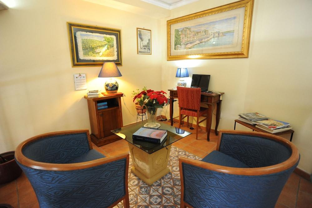 Hotel Mediterraneo Syracuse Exterior photo